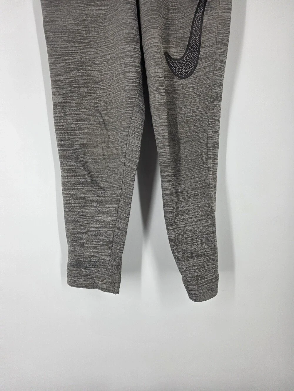 Nike Dri-Fit Boys Medium Gray Heathered Joggers Textured Swoosh